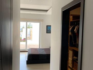 Amplia casa con Piscina 4 a 5 Dorm.. Sector  Rancho San Francisco