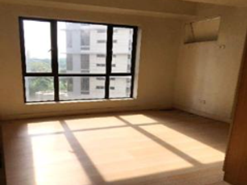 Condominium for sale in Forbeswood Heights in Brgy. Fort Bonifacio, Taguig City W/Parking Area