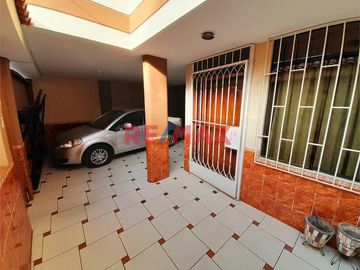 Hermosa Casa, Super Centrica A La Venta