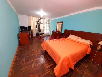 Hermosa Casa, Super Centrica A La Venta