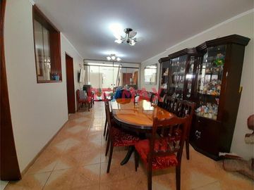 Hermosa Casa, Super Centrica A La Venta