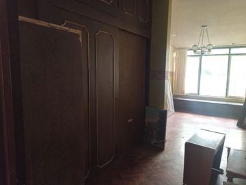 Casa muy amplia en venta , excelente ubicación
