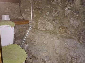Casa muy amplia en venta , excelente ubicación