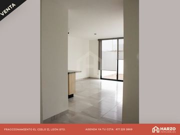 HERMOSA CASA CON JARDÍN Y CASA CLUB CON ALBERCA, FRACCIONAMIENTO EL CIELO II, LEÓN, GUANAJUATO