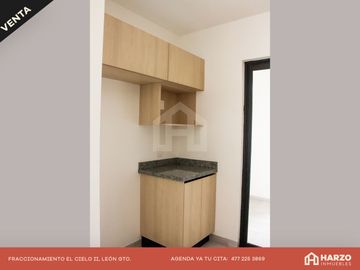 HERMOSA CASA CON JARDÍN Y CASA CLUB CON ALBERCA, FRACCIONAMIENTO EL CIELO II, LEÓN, GUANAJUATO