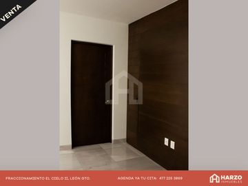 HERMOSA CASA CON JARDÍN Y CASA CLUB CON ALBERCA, FRACCIONAMIENTO EL CIELO II, LEÓN, GUANAJUATO