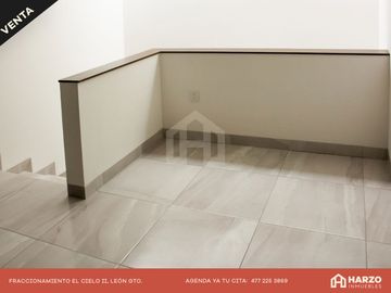 HERMOSA CASA CON JARDÍN Y CASA CLUB CON ALBERCA, FRACCIONAMIENTO EL CIELO II, LEÓN, GUANAJUATO