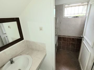Rumah Murah Dikelasnya di Sektor 9 Bintaro Jaya 12117-GB 0811111----