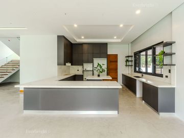 Manila Southwoods  | Five Bedroom 5BR House and Lot For Sale - #6571