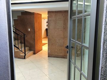 VENTA CASA 5 RECAMARAS EN REAL DEL BOSQUE TULTITLAN
