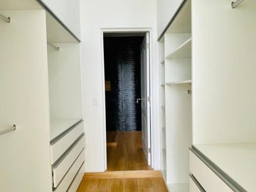 LINDA CASA EN VENTA URB. MIRAFLORES CONTRY CLUB-FRENTE A PARQUE
