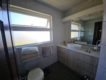 BROKER JARDIN 5D-4B-2EST-PATIO-VISTA
