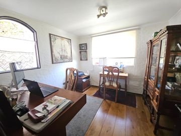 BROKER JARDIN 5D-4B-2EST-PATIO-VISTA