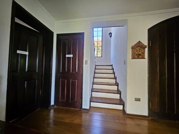 BROKER JARDIN 5D-4B-2EST-PATIO-VISTA