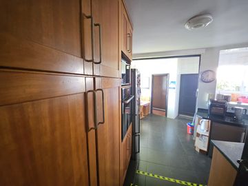 BROKER JARDIN 5D-4B-2EST-PATIO-VISTA