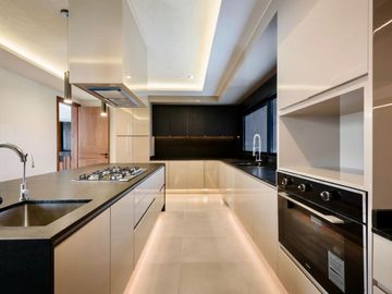 Espectacular Casa en Venta de 5 recámaras en Lomas de Angelópolis
