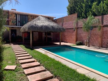 HERMOSA CASA DE CAMPO CON ALBERCA EN VENTA EN SAN NICOLAS DE LOS JASSOS