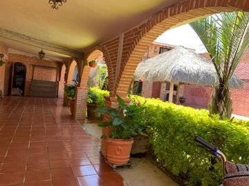 HERMOSA CASA DE CAMPO CON ALBERCA EN VENTA EN SAN NICOLAS DE LOS JASSOS