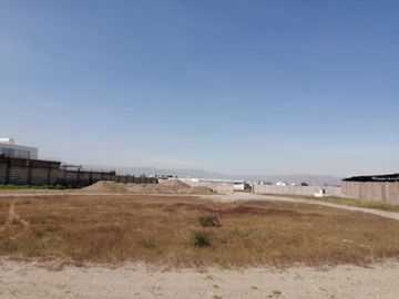 EN VENTA TERRENO DE 3875 M2 EN LA AV. AVIACION , CERRO COLORADO