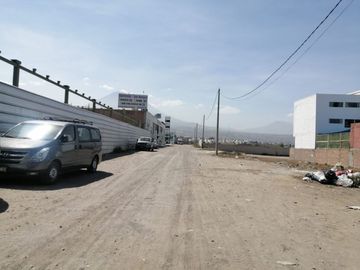 EN VENTA TERRENO DE 3875 M2 EN LA AV. AVIACION , CERRO COLORADO
