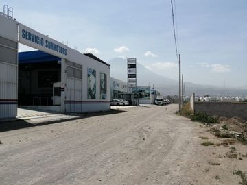 EN VENTA TERRENO DE 3875 M2 EN LA AV. AVIACION , CERRO COLORADO