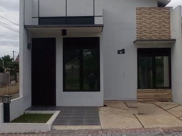 Rumah Arka-3 Jatiasih Dekat Toll, Baru 2/1 LANTAI Harga Murah Mewah, Syariah Kota Bekasi Jual Dijual