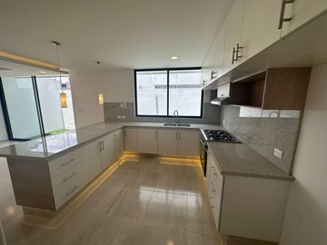 Casa en Venta en Arboreto Residencial, Zona Forjadores