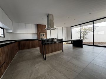 Casa en Venta en Tarragona con Baño en todas las Recamaras