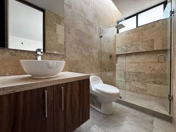 Casa en Venta en Tarragona con Baño en todas las Recamaras