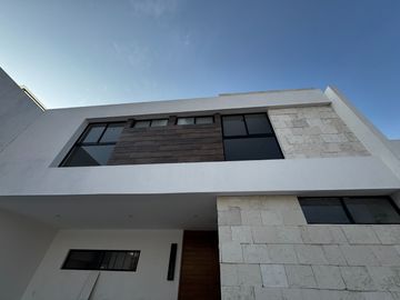 Casa en Venta en Tarragona con Baño en todas las Recamaras