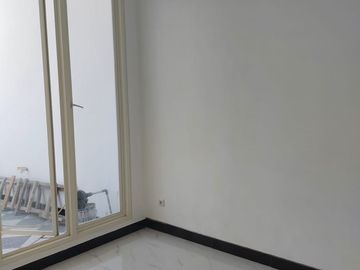 BARU GRESS MODERN! Rumah 2 Lantai SHM Mulyosari Dekat Pakuwon City Mall