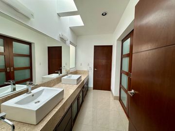 Casa en venta en Gran Jardín, zona norte, León, Guanajuato.
