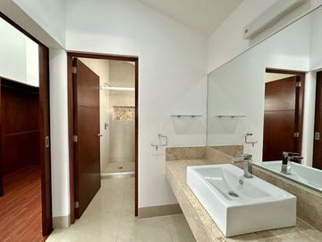Casa en venta en Gran Jardín, zona norte, León, Guanajuato.
