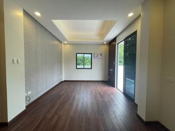 BRAND NEW TWO STOREY MODERN CONTEMPORARY HOUSE NEAR SM TELABASTAGAN