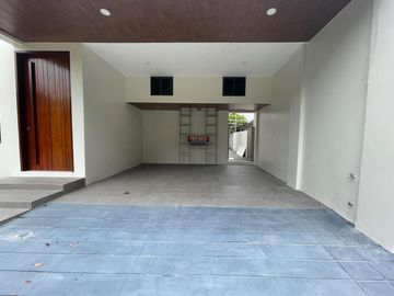 BRAND NEW TWO STOREY MODERN CONTEMPORARY HOUSE NEAR SM TELABASTAGAN