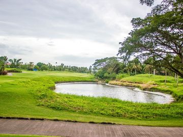BRAND NEW 3 BR House & LOT in a peaceful and relaxing gated Golf Community For Sale in Silang Cavite near Tagaytay