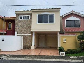 CASA DE VENTA, EN LA URB.MATICES , CANTON DAULE