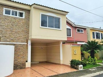 CASA DE VENTA, EN LA URB.MATICES , CANTON DAULE