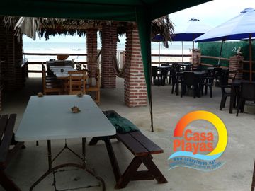 Casa Frente Al Mar de Venta en Playas, Vía a Data Km 7