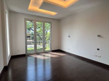 Casa en Venta en La Urbanización Puerto Azul - Vía La Costa