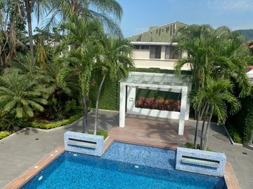 Casa en Venta en La Urbanización Puerto Azul - Vía La Costa
