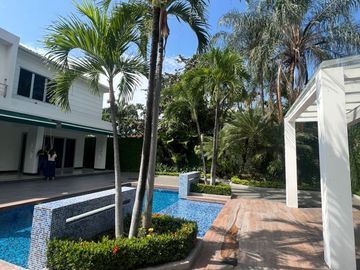 Casa en Venta en La Urbanización Puerto Azul - Vía La Costa