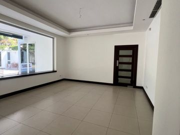 Casa en Venta en La Urbanización Puerto Azul - Vía La Costa