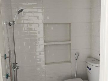 Rumah Baru Dalam Perumahan Area Cilodong Dekat Pintu Tol Cijago