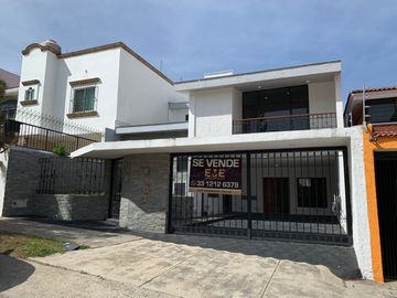 Casa en Venta en Bugambilias Zapopan