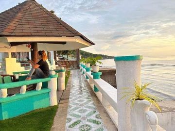 7-Bedroom Operational Beachfront Resort with Swimming Pool in Catmon, Cebu