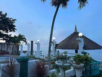 7-Bedroom Operational Beachfront Resort with Swimming Pool in Catmon, Cebu