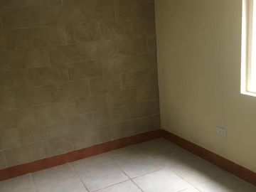 VENDO LINDA PROPIEDAD EN LA URBANIZACION LAS PEÑAS TUMBACO .