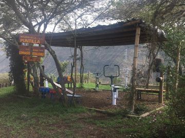 VENDO LINDA PROPIEDAD EN LA URBANIZACION LAS PEÑAS TUMBACO .