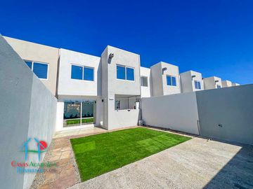 Casa en renta con 3 recámaras y jardín privado. Incluye mantenimiento